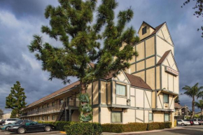 Key Inn and Suites
